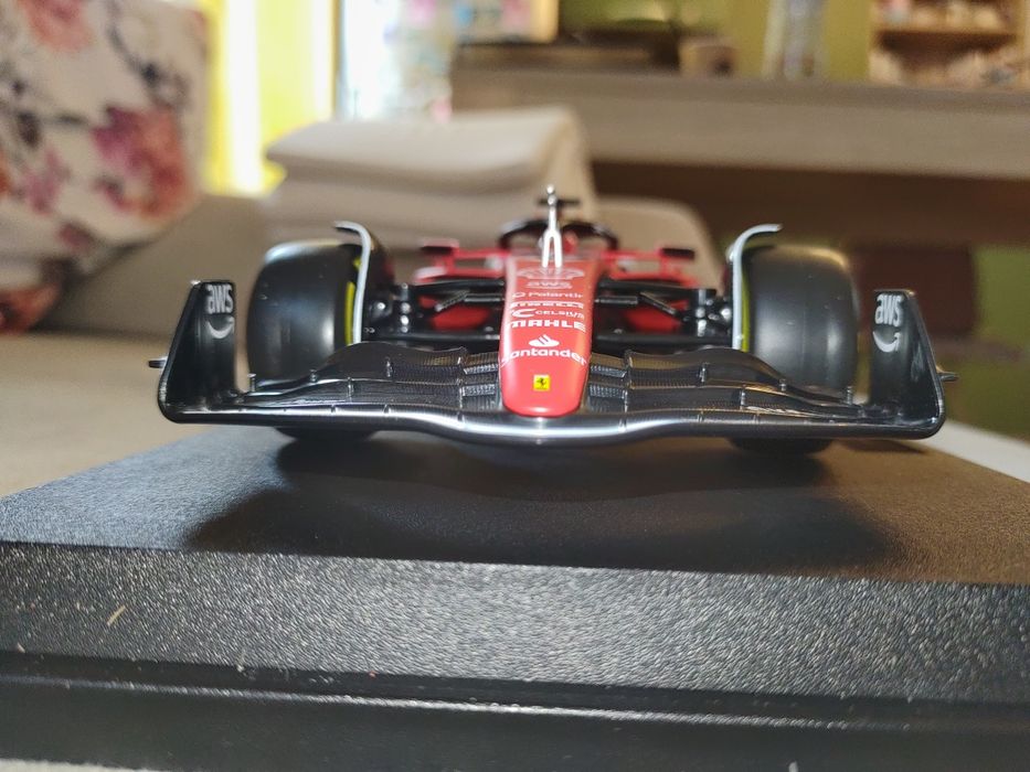 Macheta 1:18 F1 2023 Ferrari SF-23 Las Vegas Charles Leclerc Bburago