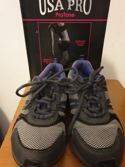 Adidași sport protone