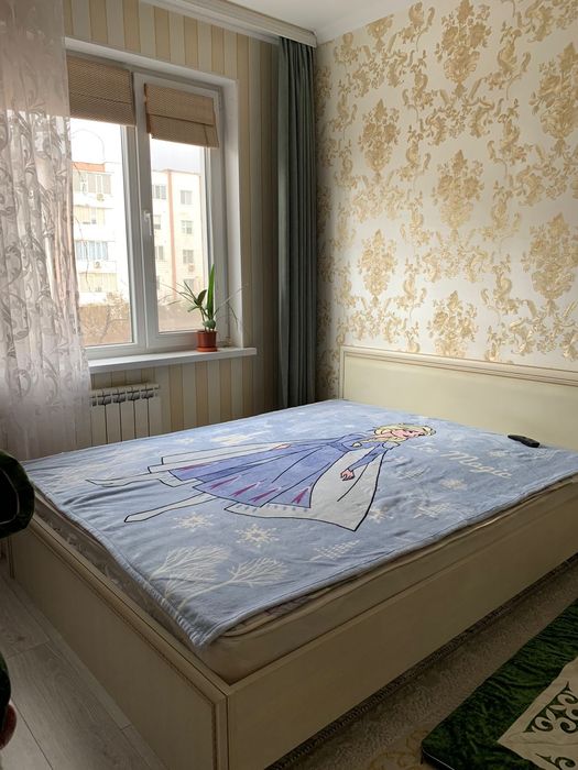 Спальнпая кровать