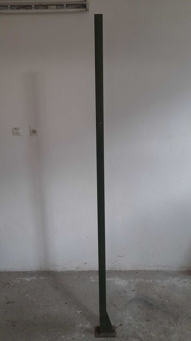 Stalpi metalici deosebiti vopsiti electrostatic