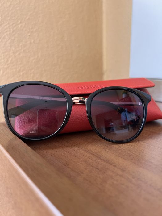 Чисто нови очила Guess