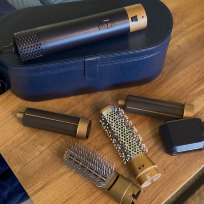 Сешоар за коса 5в1 - с приставки и 3 температурни възможности