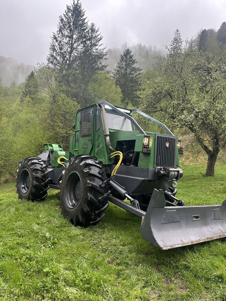 Tractor Articulat Forestier de vânzare