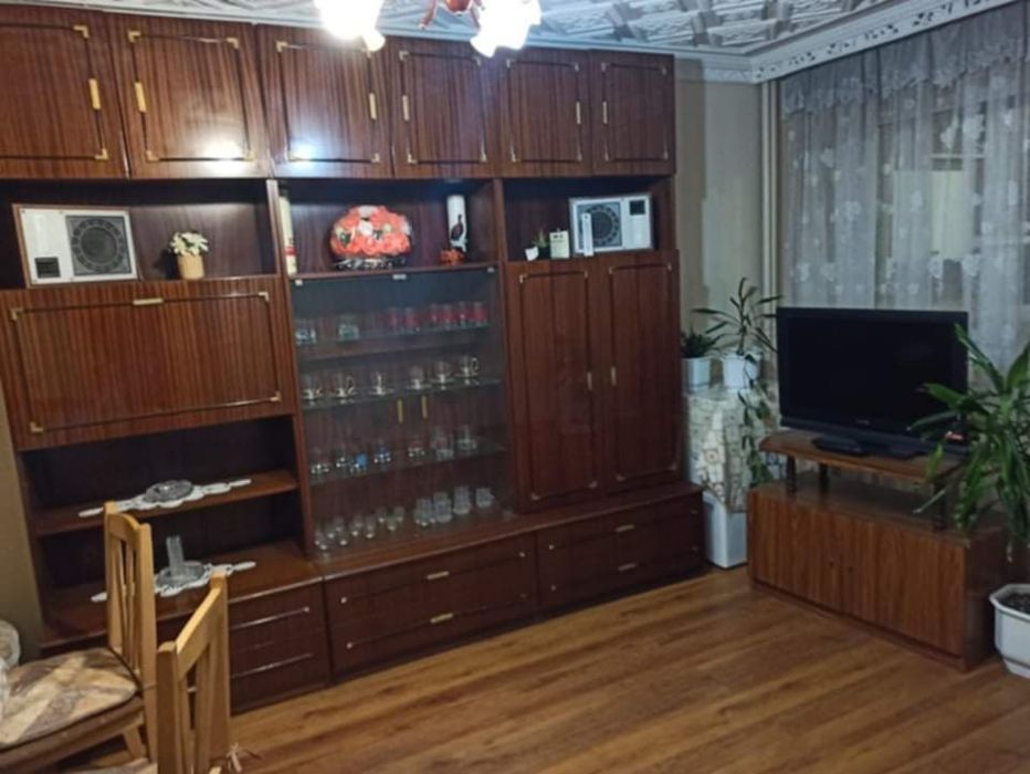 Дава се под наем Тристаен апартамент в Плевен, Сторгозия - 80 кв.м за 280.5 € - Снимка #7