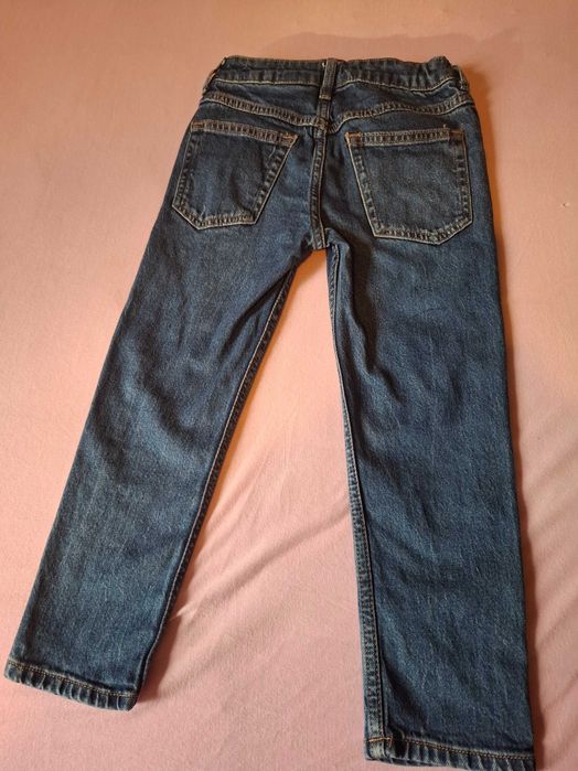 Детски маркови дънки за 10 лв.4 броя.