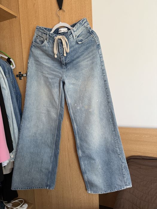 Дънки на марката Zara