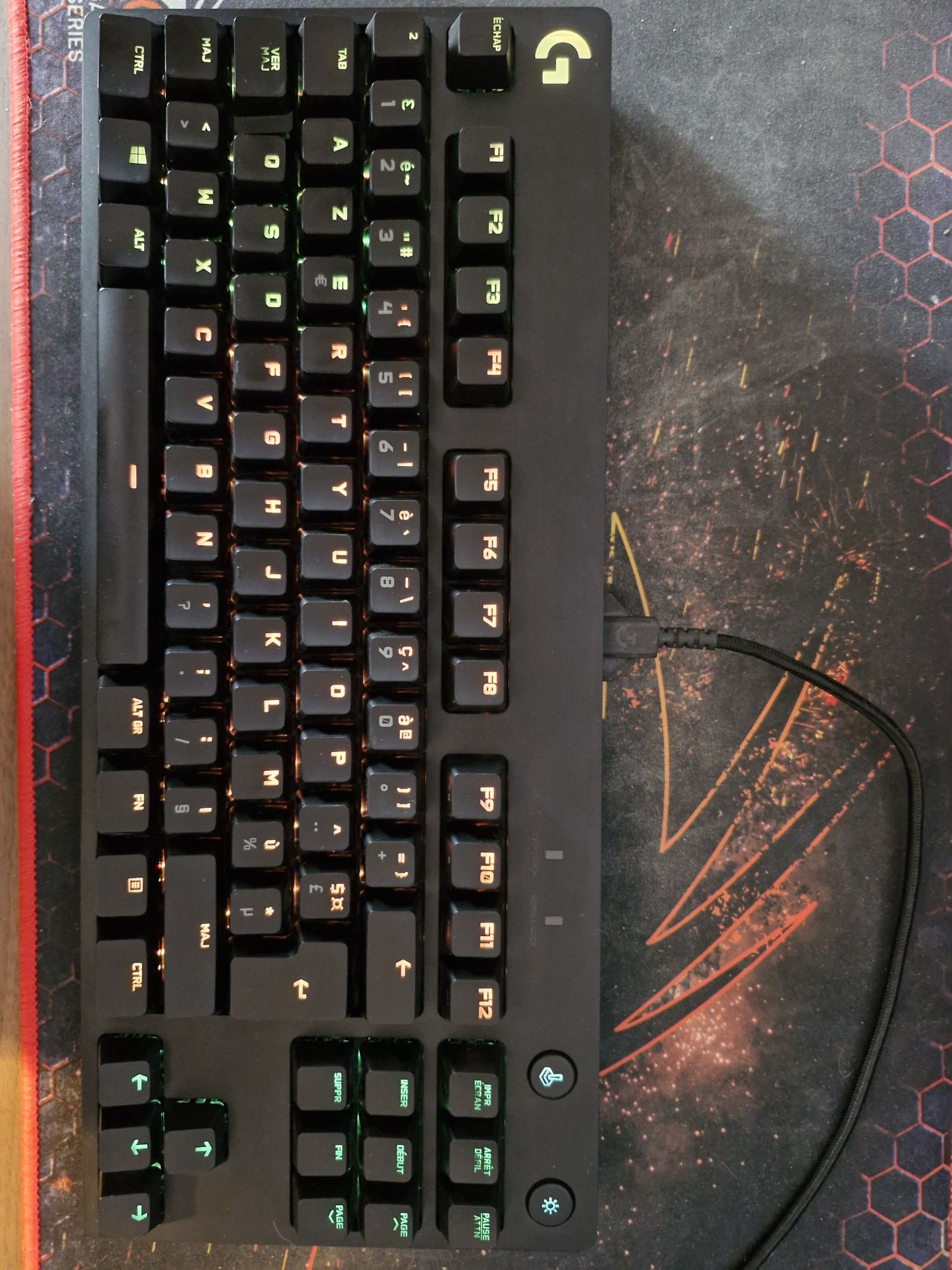 Tastatura Logitech Pro noua
