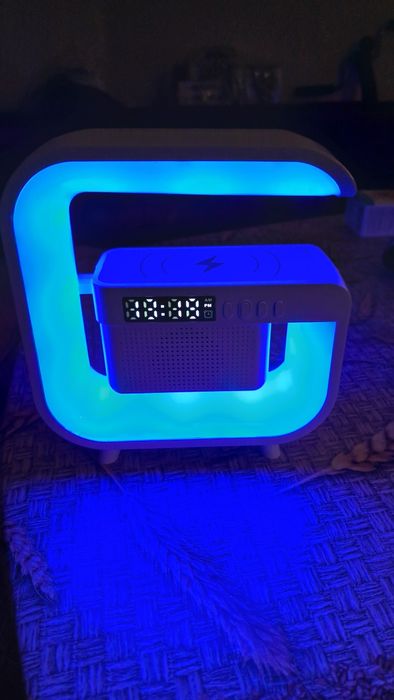 Мултифункционална безжична станция за зарежданє