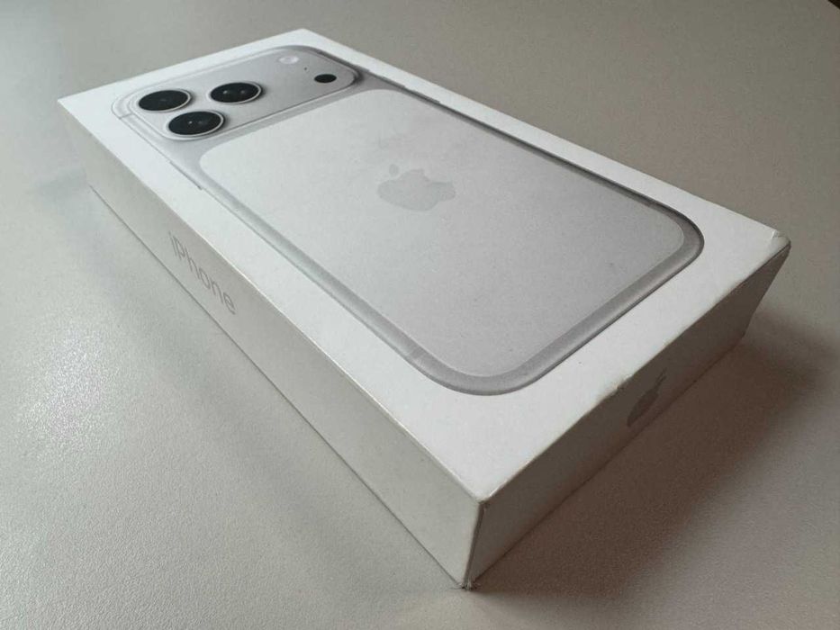  Apple / iPhone 17 Pro 256 Gb / Silver / 45 Incarcari