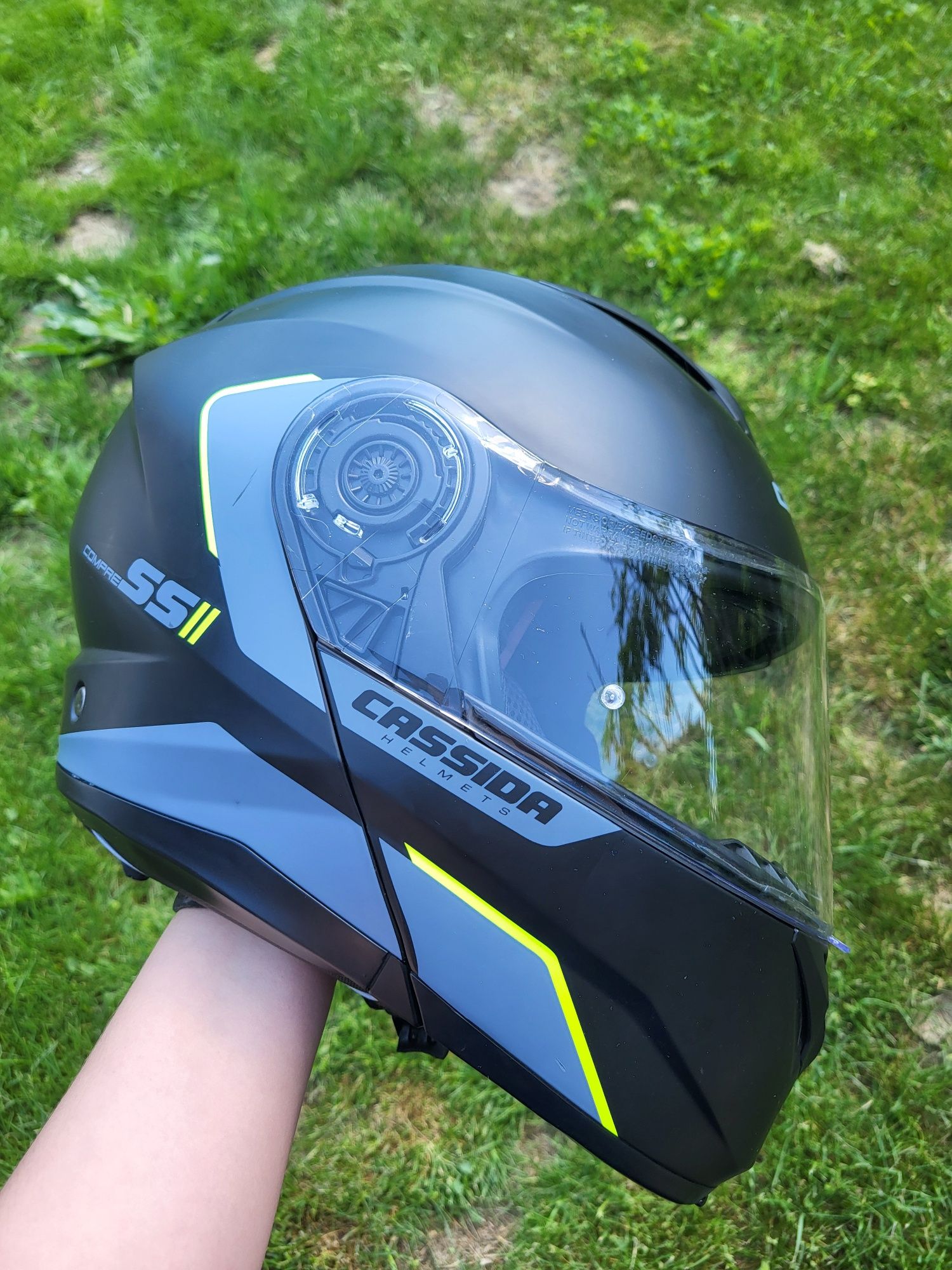 Vând Cassida helmet