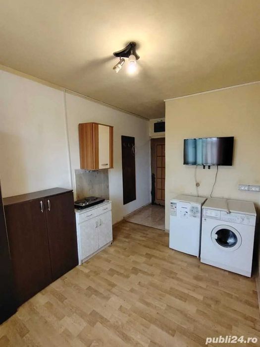 Proprietar Vand Garsoniera 12mp ZONA Sagului Strada Fructelor