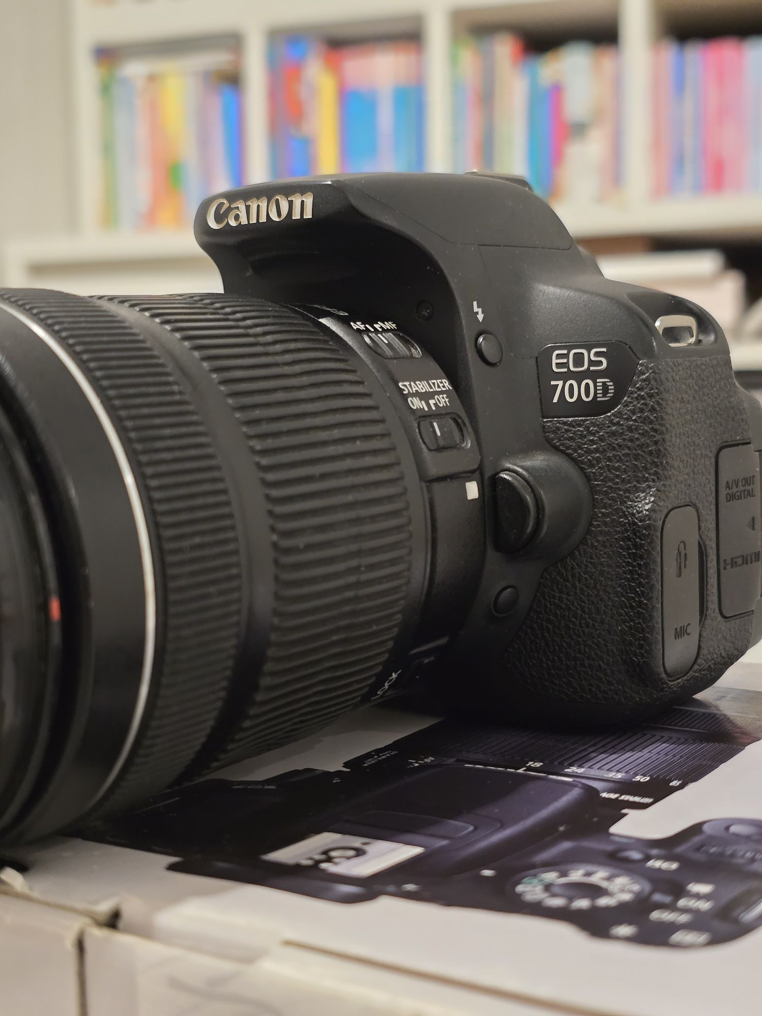 Canon 700D + obiectiv 18 - 135mm