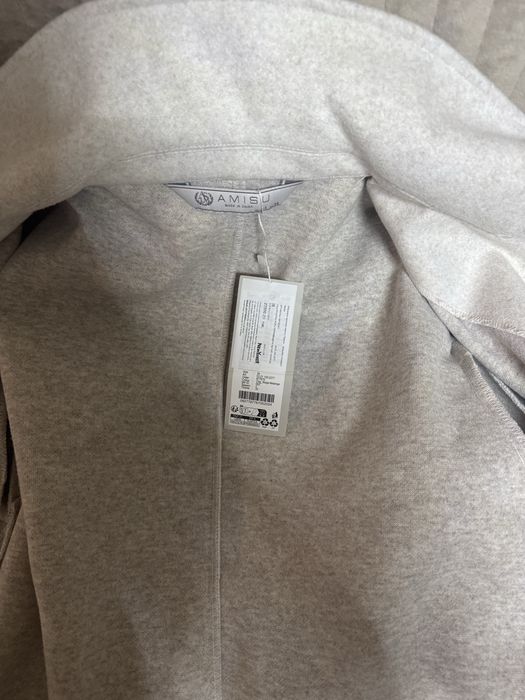 Продам Женское Пальто.