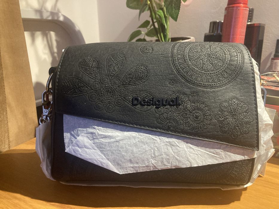 Черна чанта Dеjavu Phuket