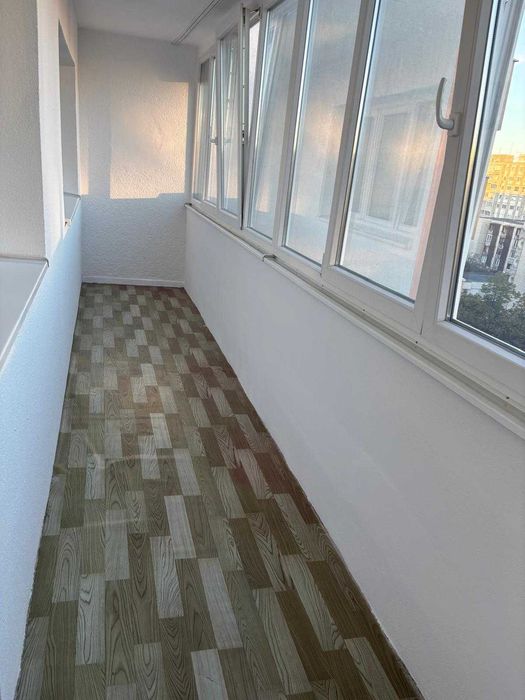 Închiriez apartament 67mp