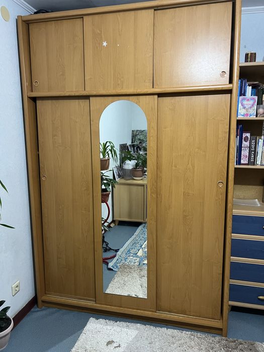 Шифонер улкен сатылады/ жагдайы жагдайда