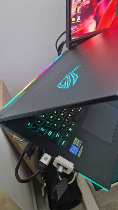 Laptop ASUS Gaming 18'' ROG Strix SCAR i9 64GB RTX 4080 garantie 2 ani