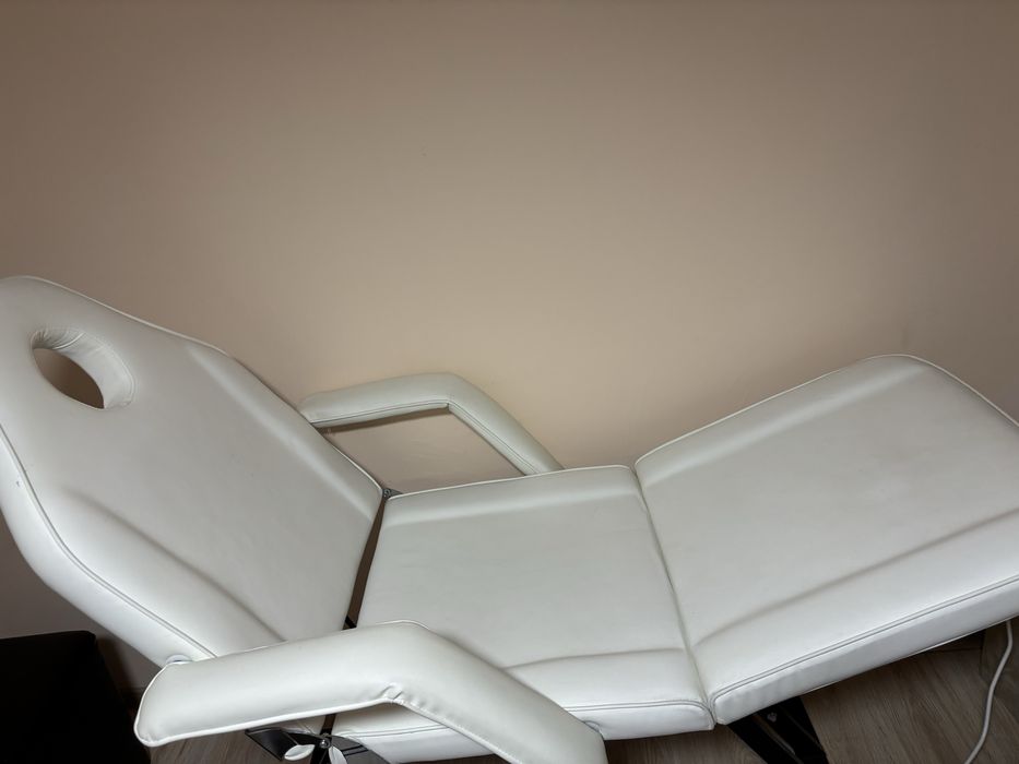 Кушетка за миглопластика