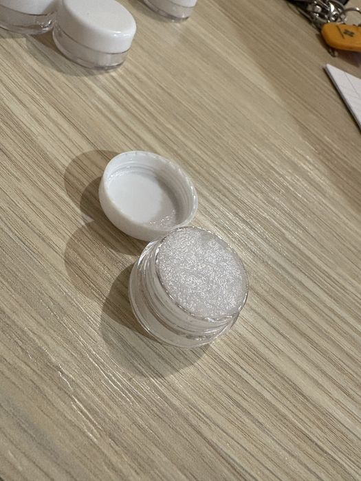 Vand mini-parfum cremos