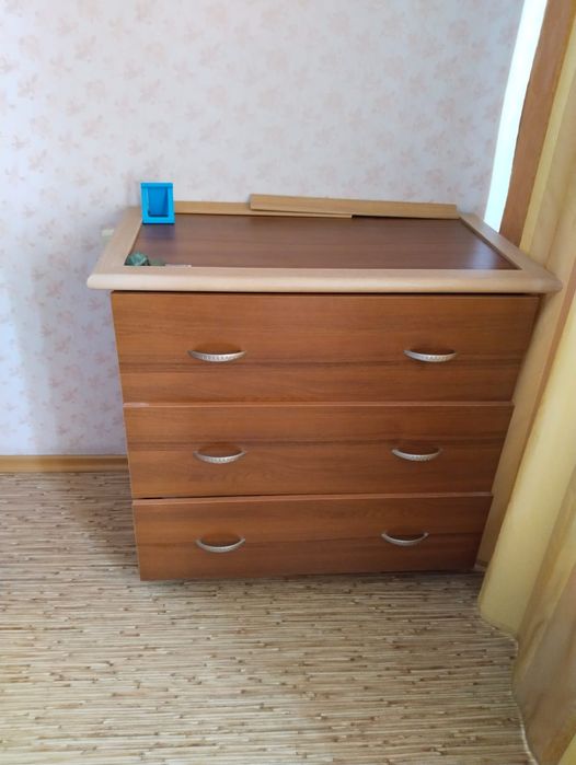 Срочно продам спальний гарнитур!