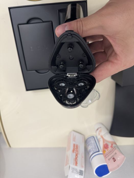 Бритва электрическая новая