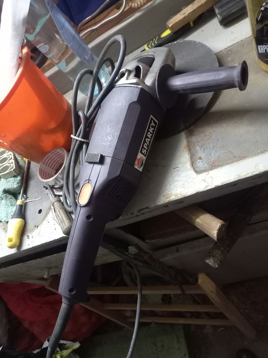 Продам болгарку 230
