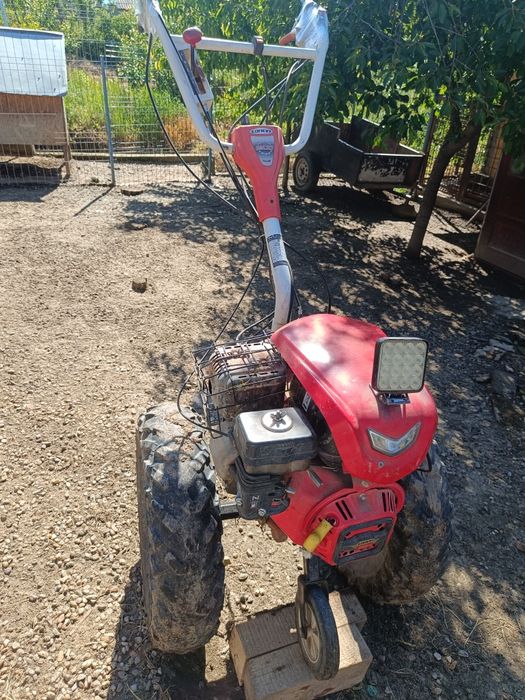 Motocultor cu remorca