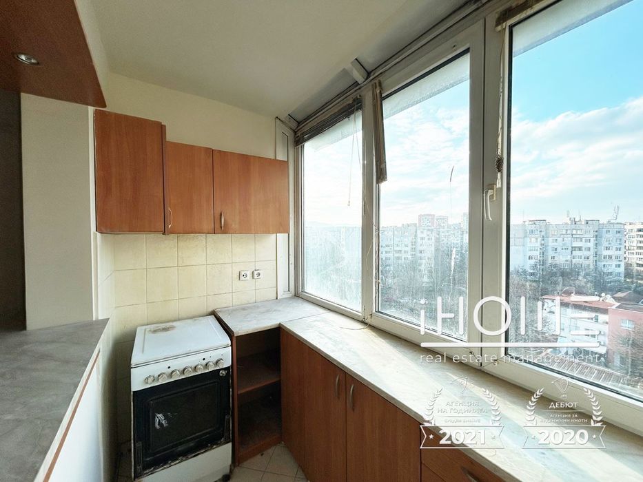 Продава се Тристаен апартамент в София, Света Троица - 75 кв.м за 1947 €/кв.м - Снимка #6