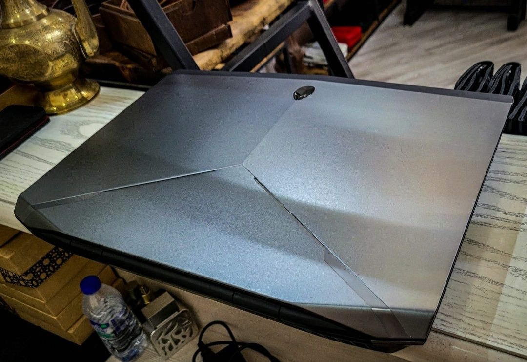 AlienWare Dell 17