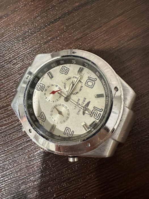 Продаю оригинальные часы Breitling
