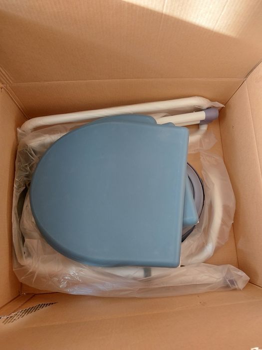 Кресло-туалет с санитарным оснащением