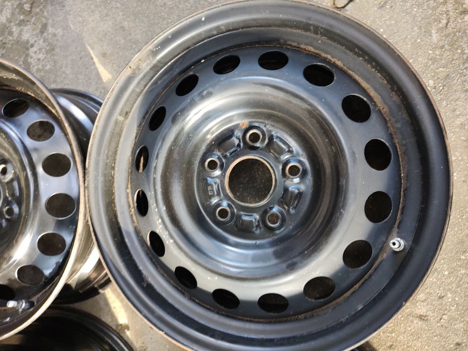 Vând Set Jante Tabla 5x114,3 R16 Duster Qashqai X-Trail Suzuki Mazda
