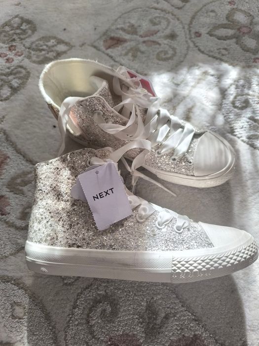 Ghete fete mărimea 33