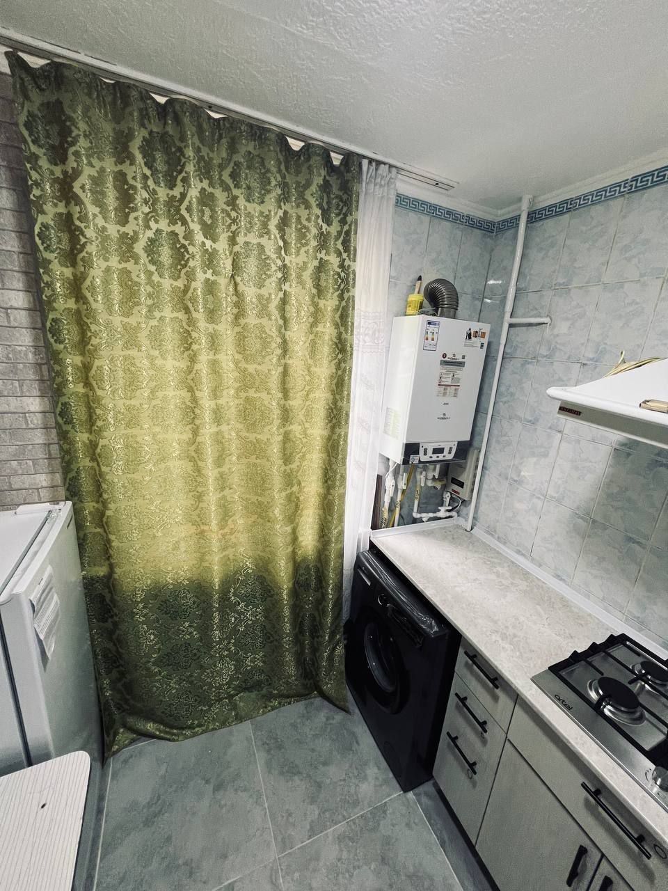 Срочно продается 1 комнатная квартира, троицк Korzinka,чистая первый