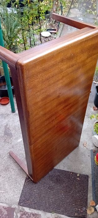 Холна маса от дъб