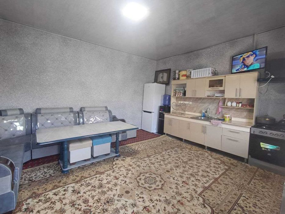 Зангиота 3 сотих 4 хона уй сотилади