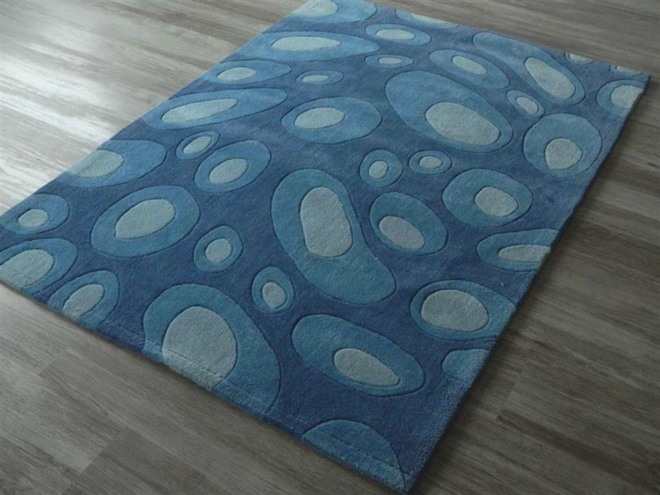 covor acril albastru