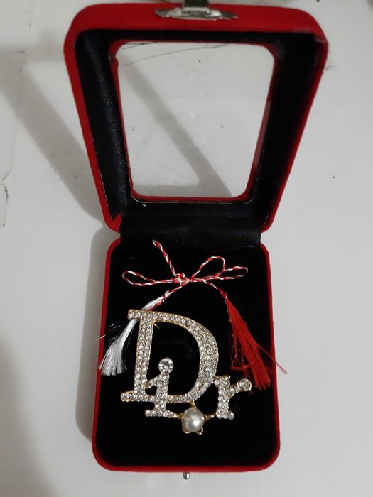Brosa Dior cu strasuri si perla stil Yves Saint Laurent YSL