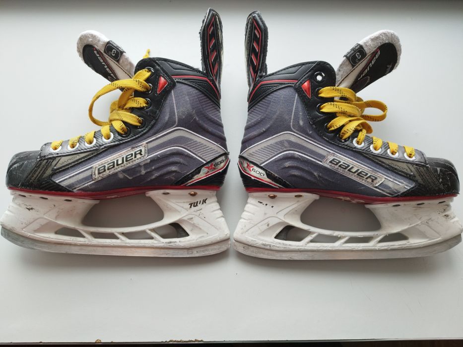 Хоккейные коньки Bauer x600