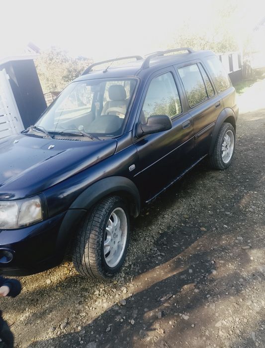 Vând mașina land ROVER