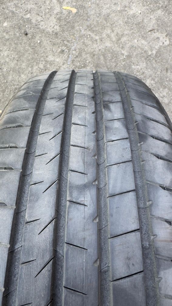 Vând 4 cauciucuri 225/55/R19 Bridgestone