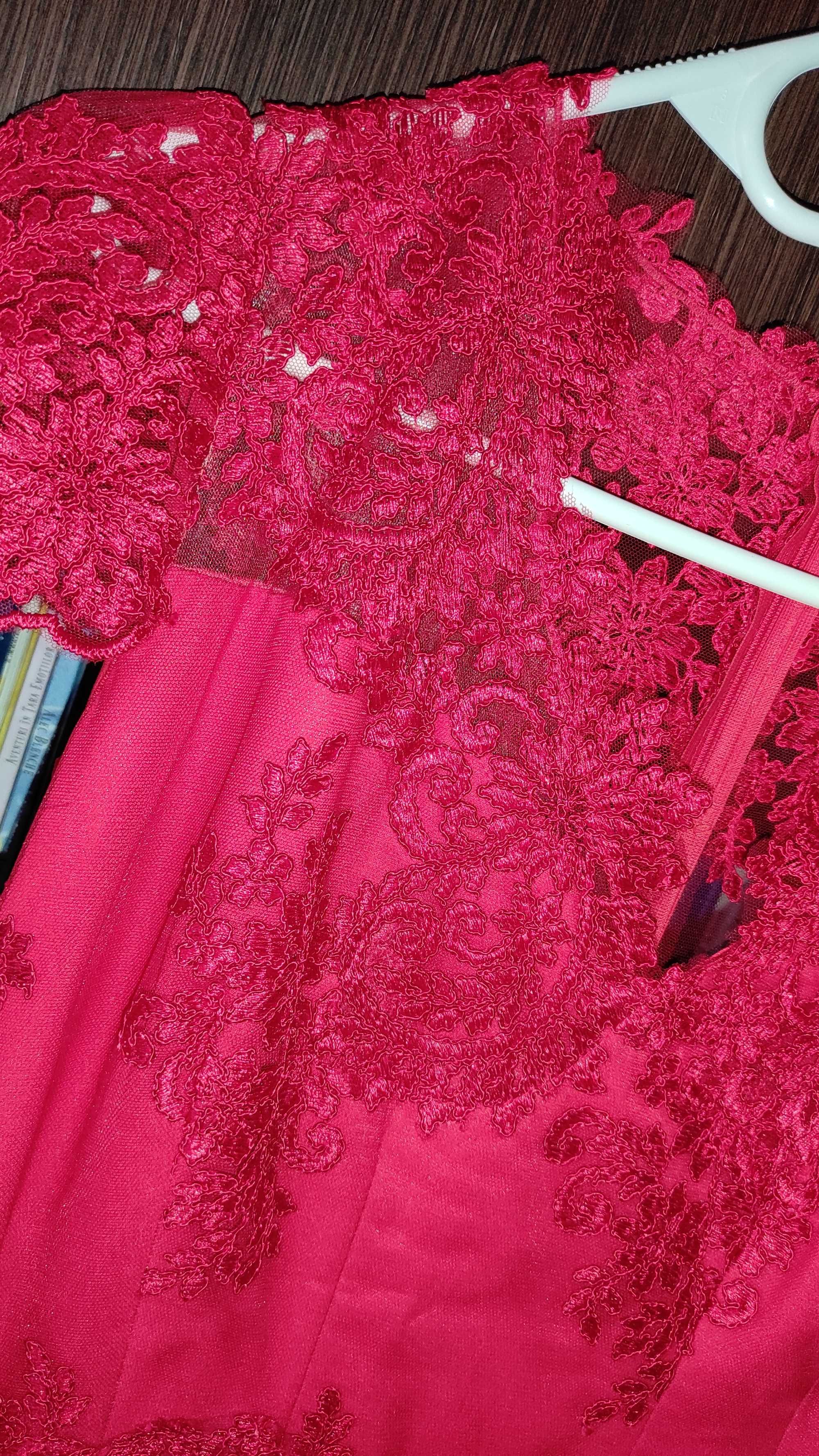 Rochie roșie  elegantă 38-40
