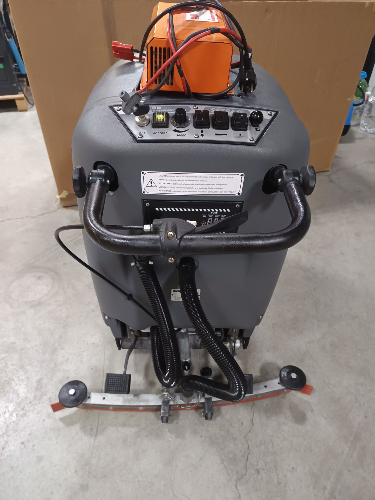 Акумулаторен подочистач Omm Sfera 500