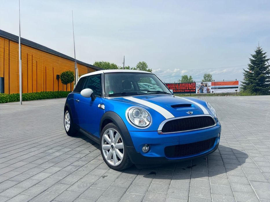 Mini Cooper S 1.6T Blue Edition• 175 CP• 125000 km•