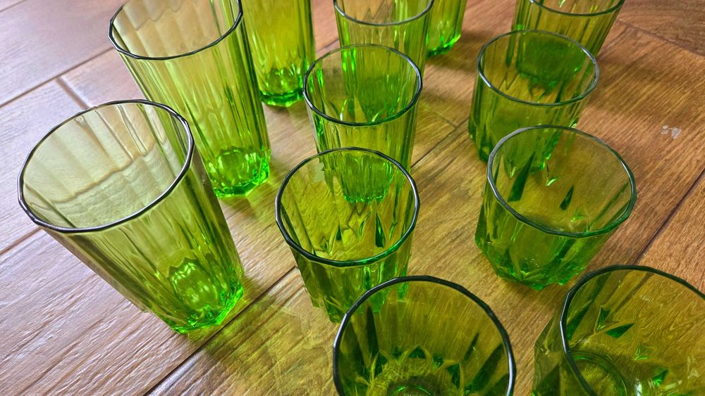 Стъклени винтидж чаши Pasabahce - 14 бр, зелено стъкло