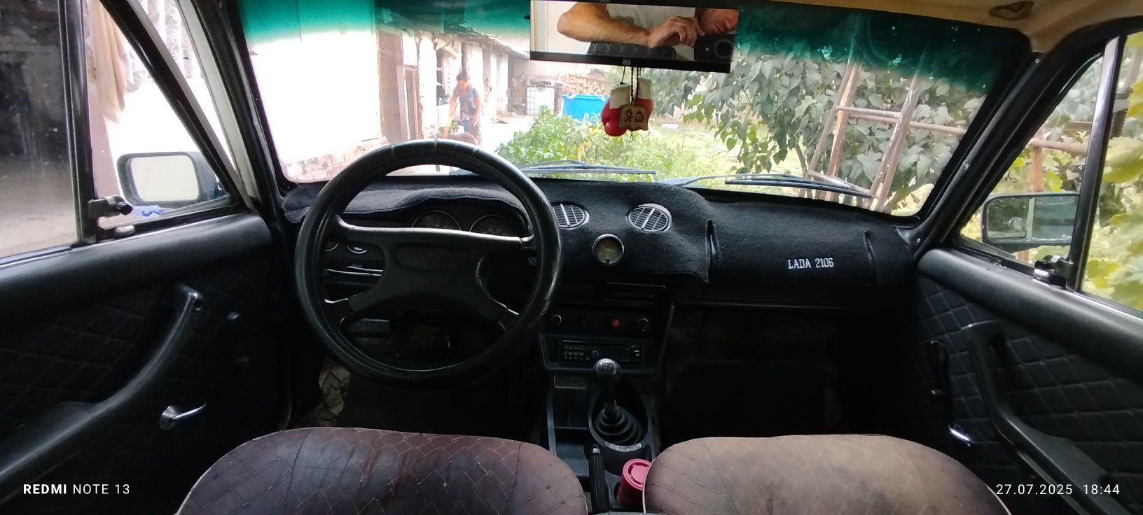 Moshina sotiladi VAZ 2106