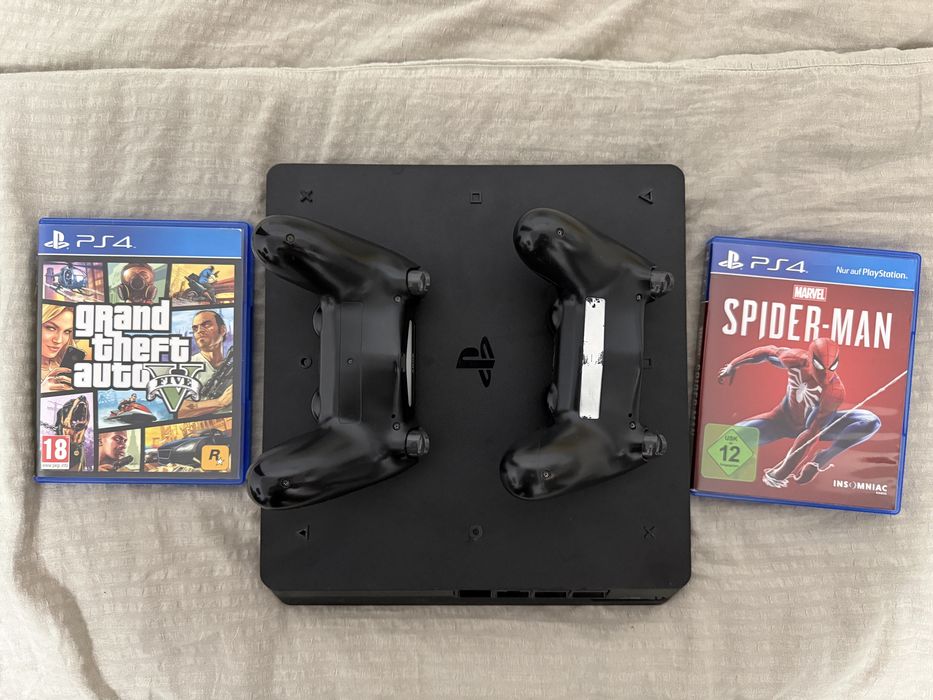 PlayStation 4 Slim 1TB + 2 jocuri (GTAV şi Marvel’s Spider-Man)