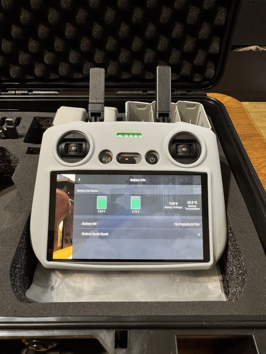 DJI Mini 4 Pro Fly More Combo RC2 + carduri 256GB cadou + accesorii