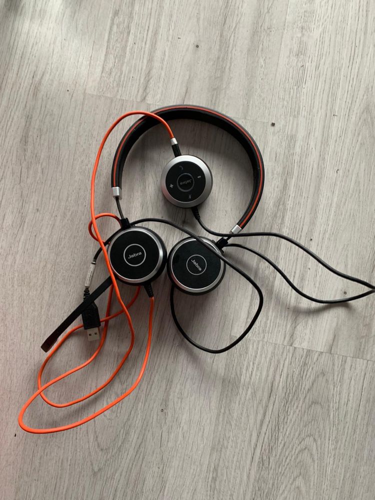 Vând Căști cu cabluri stereo Jabra Evolve 40 UC negru