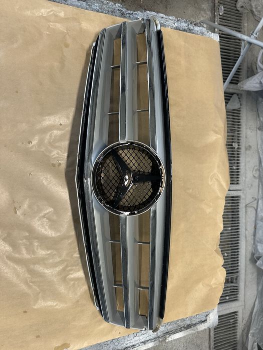 Mercedes C 204 предна решетка 2010-13